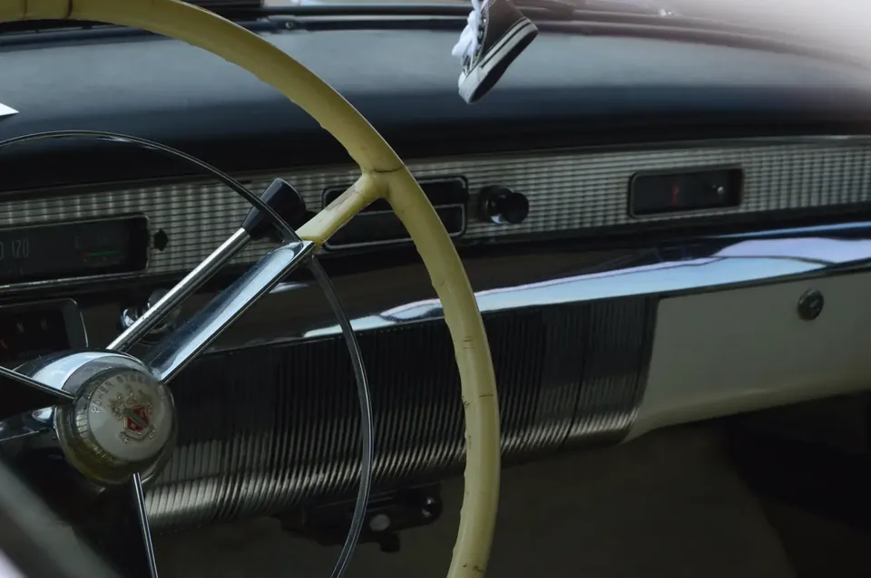 US Cars Fest Krásno 2024 – Buick, interiér: volant a palubní deska