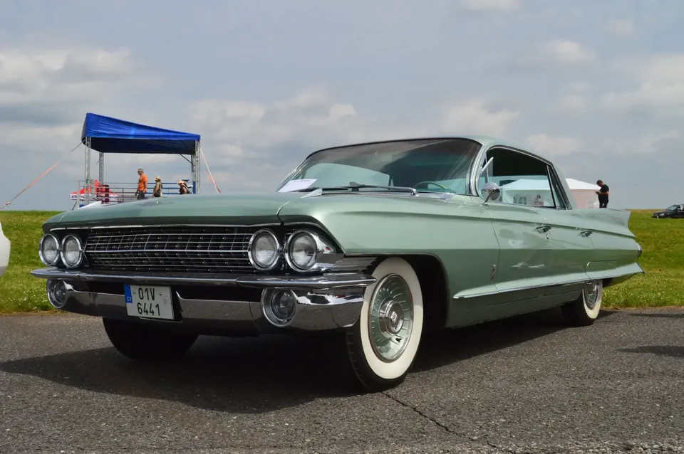 US Cars Fest Krásno 2024 – Cadillac 1961 zelený sedan